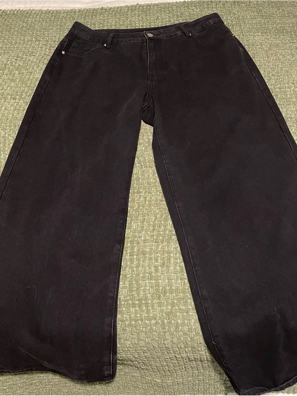 Black Wide-Leg Jeans